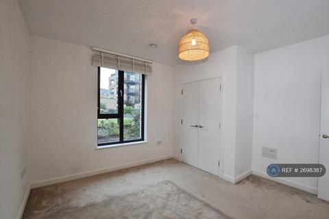2 bedroom flat to rent, Fellow House, London, NW7