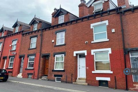 3 bedroom terraced house to rent, Harold Terrace, Leeds, LS6