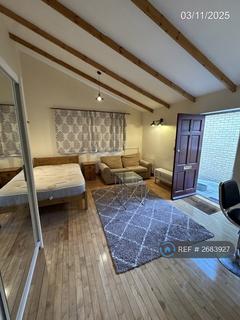 undefined, Thornbury Road, Isleworth, TW7