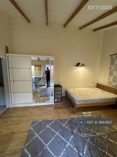undefined, Thornbury Road, Isleworth, TW7