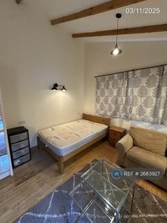 undefined, Thornbury Road, Isleworth, TW7