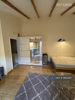 undefined, Thornbury Road, Isleworth, TW7