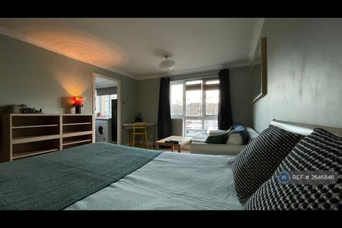 undefined, Transom Close, London, SE16
