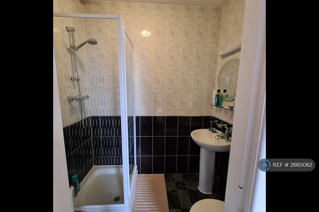 Room 25 - En-Suite