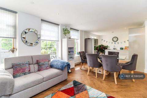 undefined, Friarswood, Kings Langley, WD4