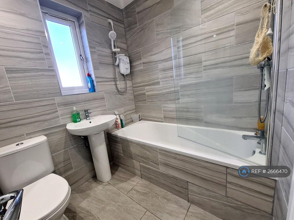 Upstairs Bathroom