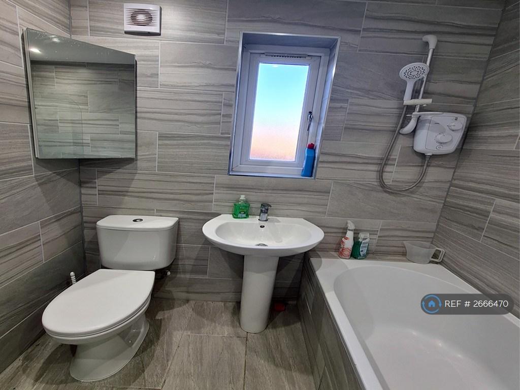Upstairs Bathroom