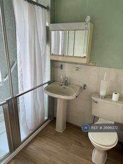 1 bedroom in a house share to rent, Warwick Road, West Drayton, UB7