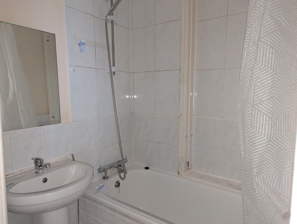 06 12 2025  14 05 27 pxl 20251206 131756588...