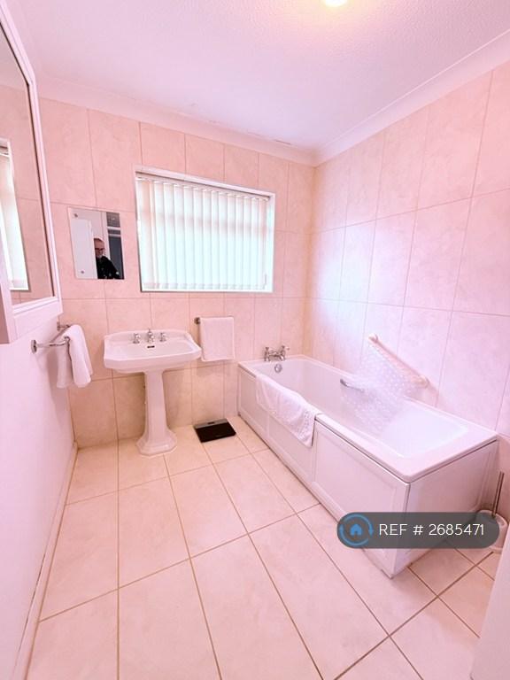 Mian Bathroom