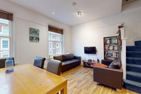 4 bedroom flat to rent, Clifton Road, London, W9