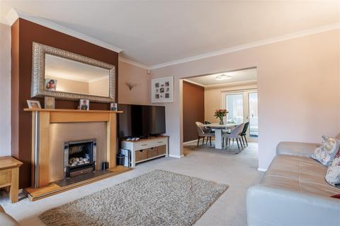 4 bedroom semi-detached house for sale, Crows Road, Epping