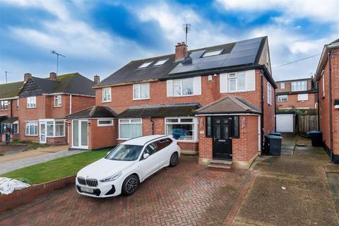 Crows Road, Epping
