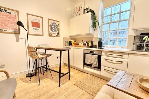1 bedroom apartment to rent, London  NW3