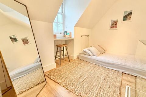 1 bedroom apartment to rent, London  NW3