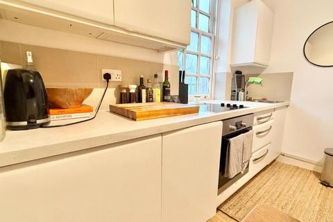 1 bedroom apartment to rent, London  NW3