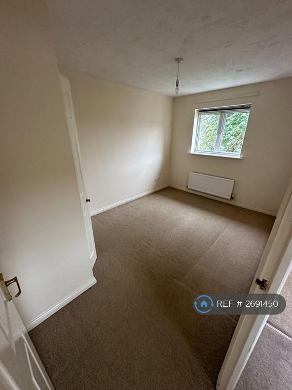 Besdroom 1 (Rear)