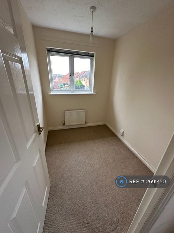 Bedroom 3 (Rear)