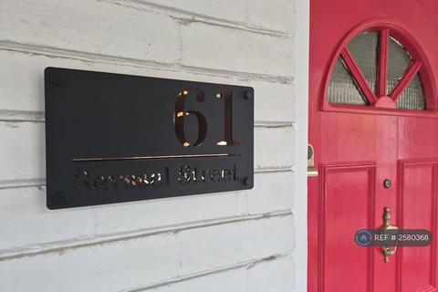 3 bedroom maisonette to rent, Seyssel Street, London, E14