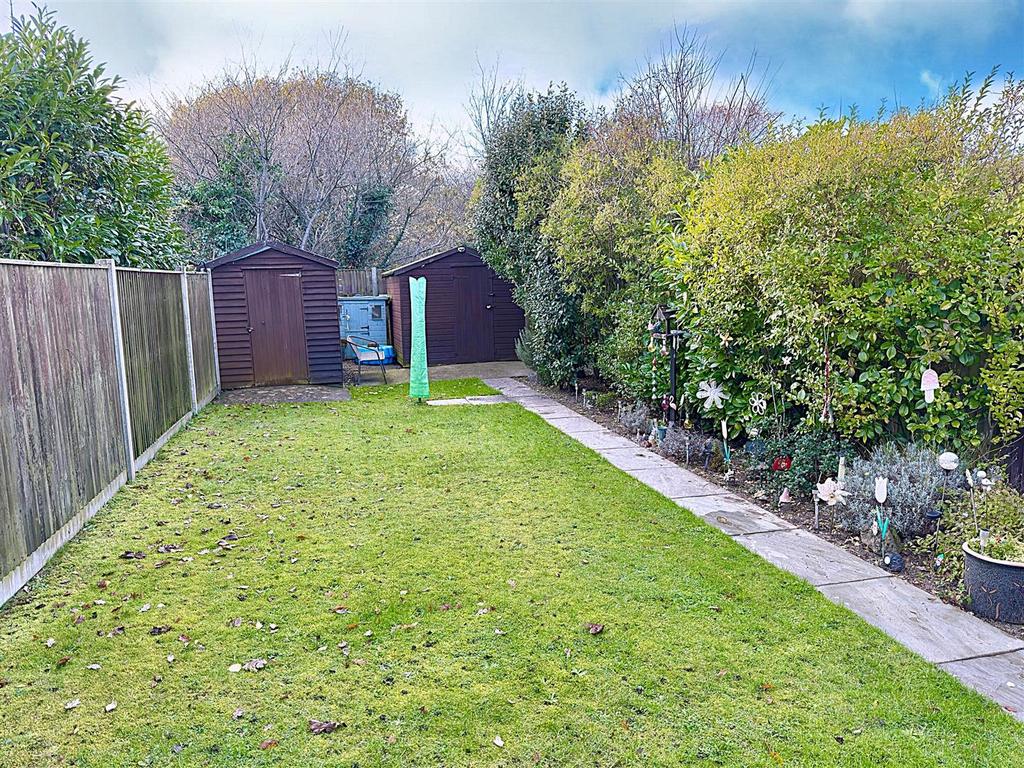 GARDEN REAR.jpg