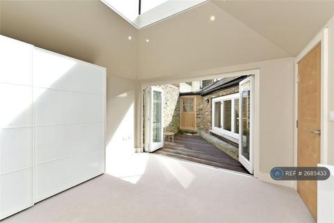 undefined, Latchmere Road, London, SW11