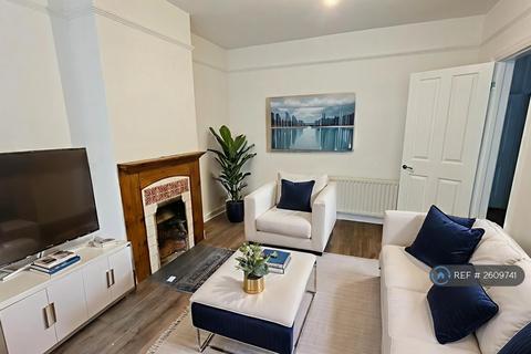 4 bedroom semi-detached house to rent, Hinton Way, Great Shelford, Cambridge, CB22