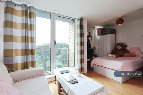 Studio to rent, Jet Centro, Sheffield, S2