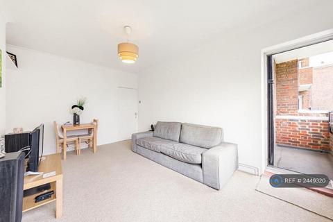 2 bedroom flat to rent, Lancaster Court, London, SW6