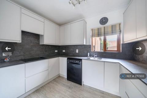 2 bedroom flat to rent, Cathedral Green Court, Peterborough, PE1