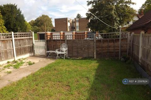 2 bedroom end of terrace house to rent, Springfields, West Bridgford, Nottingham, NG2