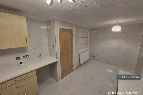 2 bedroom end of terrace house to rent, Springfields, West Bridgford, Nottingham, NG2