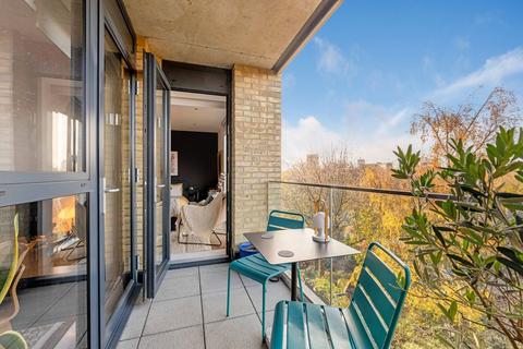 1 bedroom flat for sale, Goldsmiths Row, London E2
