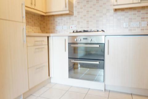 2 bedroom house to rent, 26 Robin Close, Brough, HU15 1RY