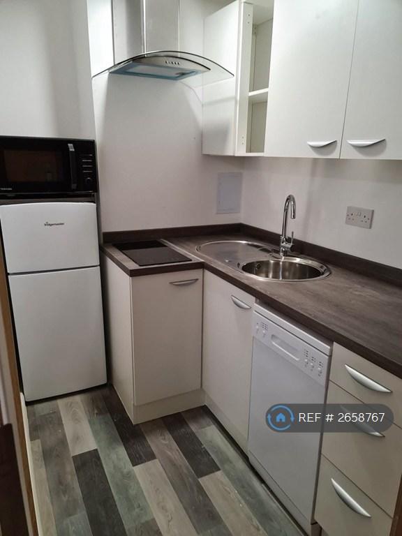 Premium Studio Kitchenette