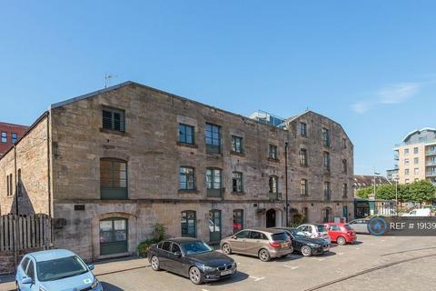 undefined, Commercial Street, Edinburgh, EH6