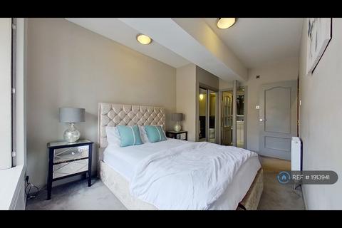 undefined, Commercial Street, Edinburgh, EH6