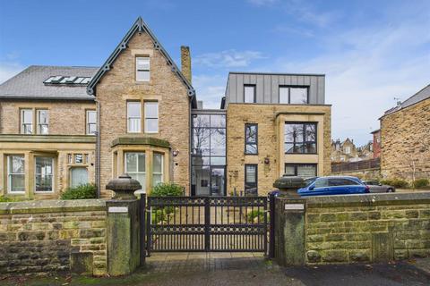 2 bedroom apartment to rent, Apt 2, Botanical House, Rutland Park, Sheffield S10 2PB