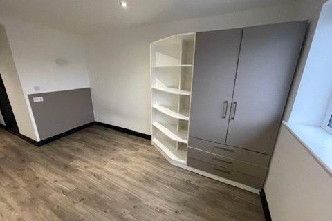 1 bedroom in a house share to rent, Spring Place, Luton, Bedfordshire, LU1