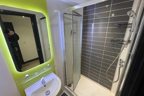 1 bedroom in a house share to rent, Spring Place, Luton, Bedfordshire, LU1