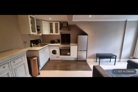 2 bedroom flat to rent, Leigham Vale, London, SW16