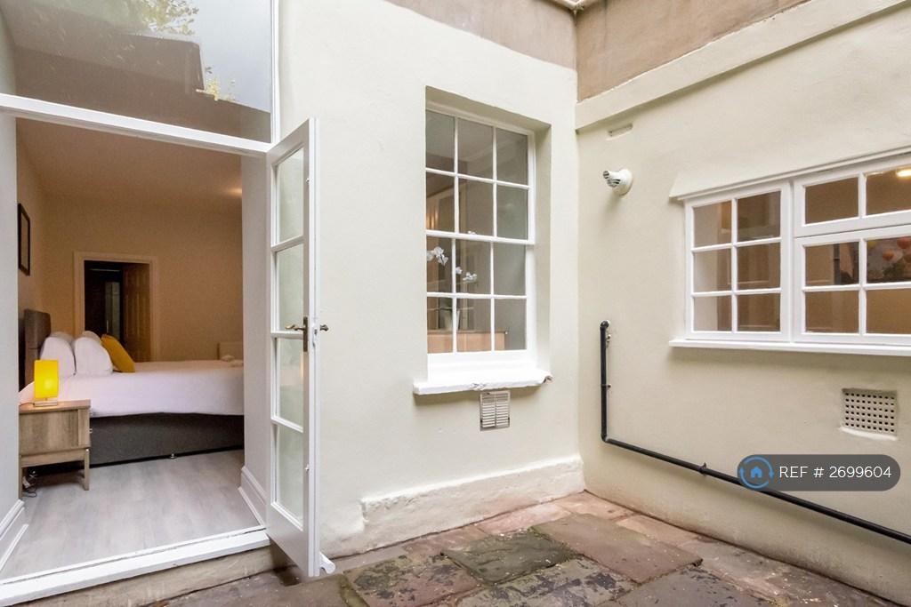 Rear Courtyard