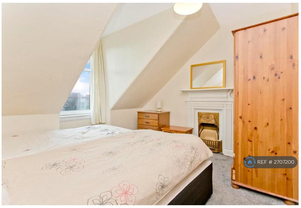 1st Bedroom - Twin Room
