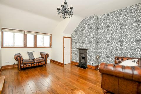 1 bedroom flat to rent, Church Crescent, Muswell Hill, London, N10