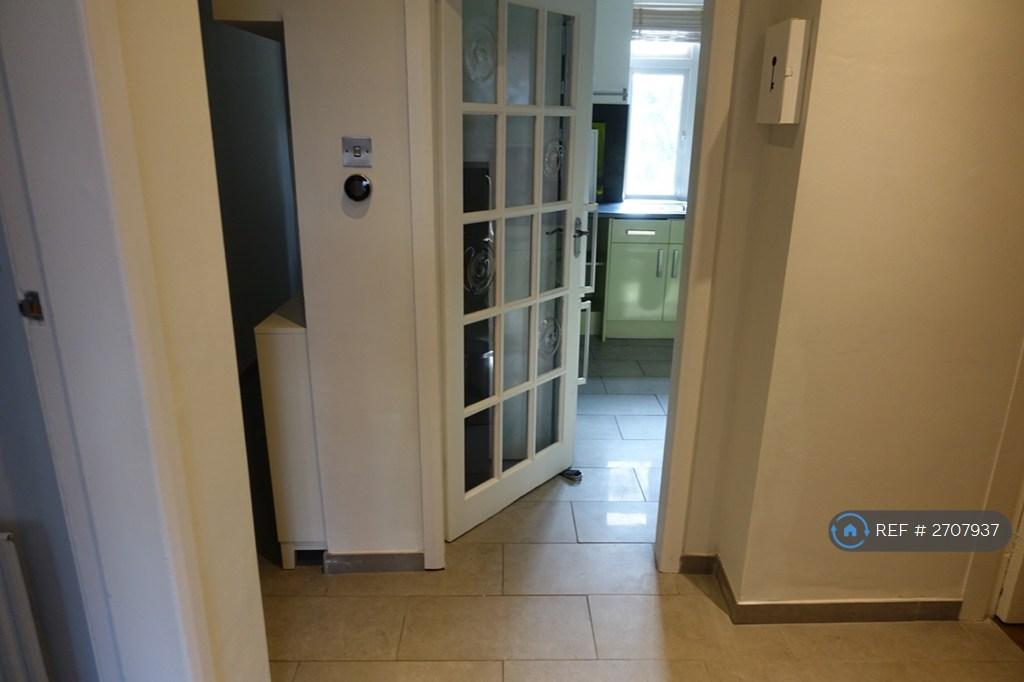 Entrance Hall1