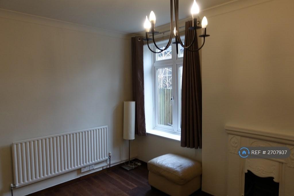 Bedroom 2 - View 4