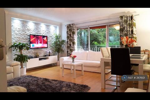 2 bedroom flat to rent, Beckenham Grove, Bromley, BR2