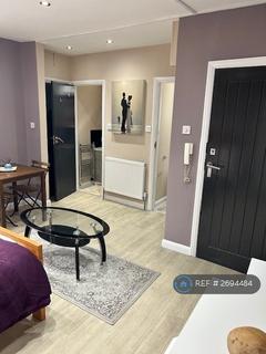 Studio to rent, Highfield Avenue, London, NW11