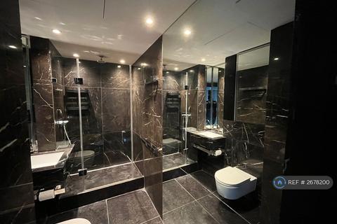 Studio to rent, Pan Peninsula Square, London, E14