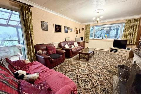 4 bedroom detached house for sale, Green Lane, Kippax, Leeds