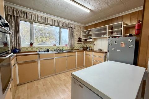 4 bedroom detached house for sale, Green Lane, Kippax, Leeds